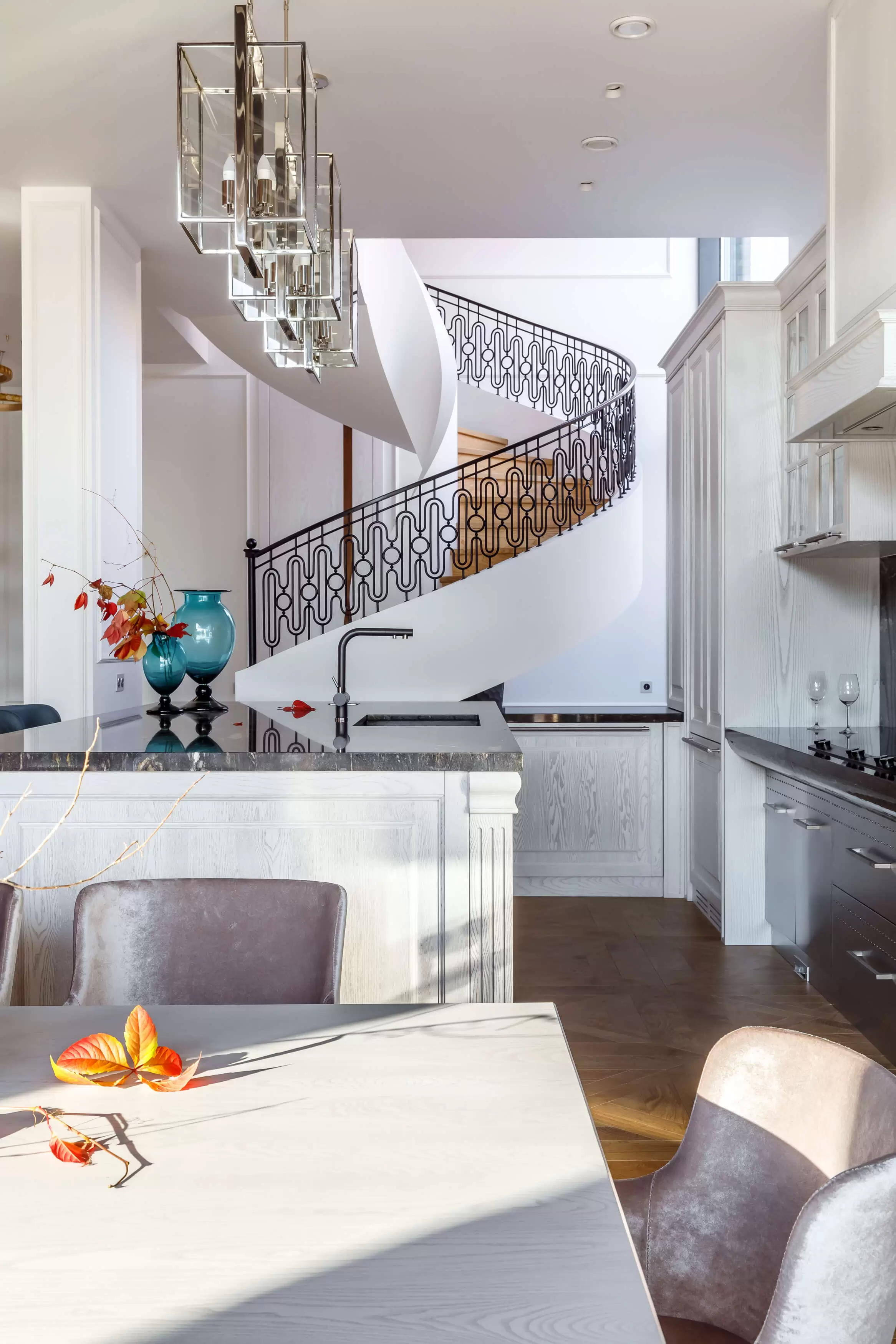 dom-s-panoramnym-ostekleniem-7