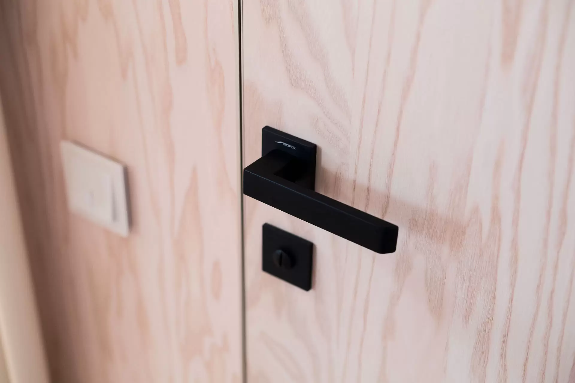 kukhnya-so-vtorym-svetom-18