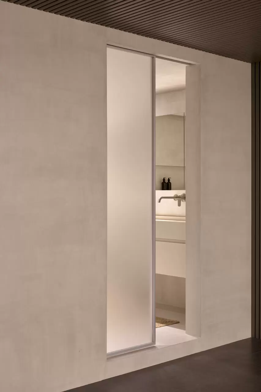 simfoniya-sveta-dlya-spalni-v-tsokolnom-etazhe-6