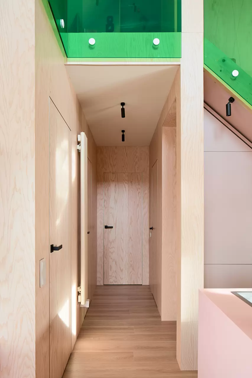 kukhnya-so-vtorym-svetom-11