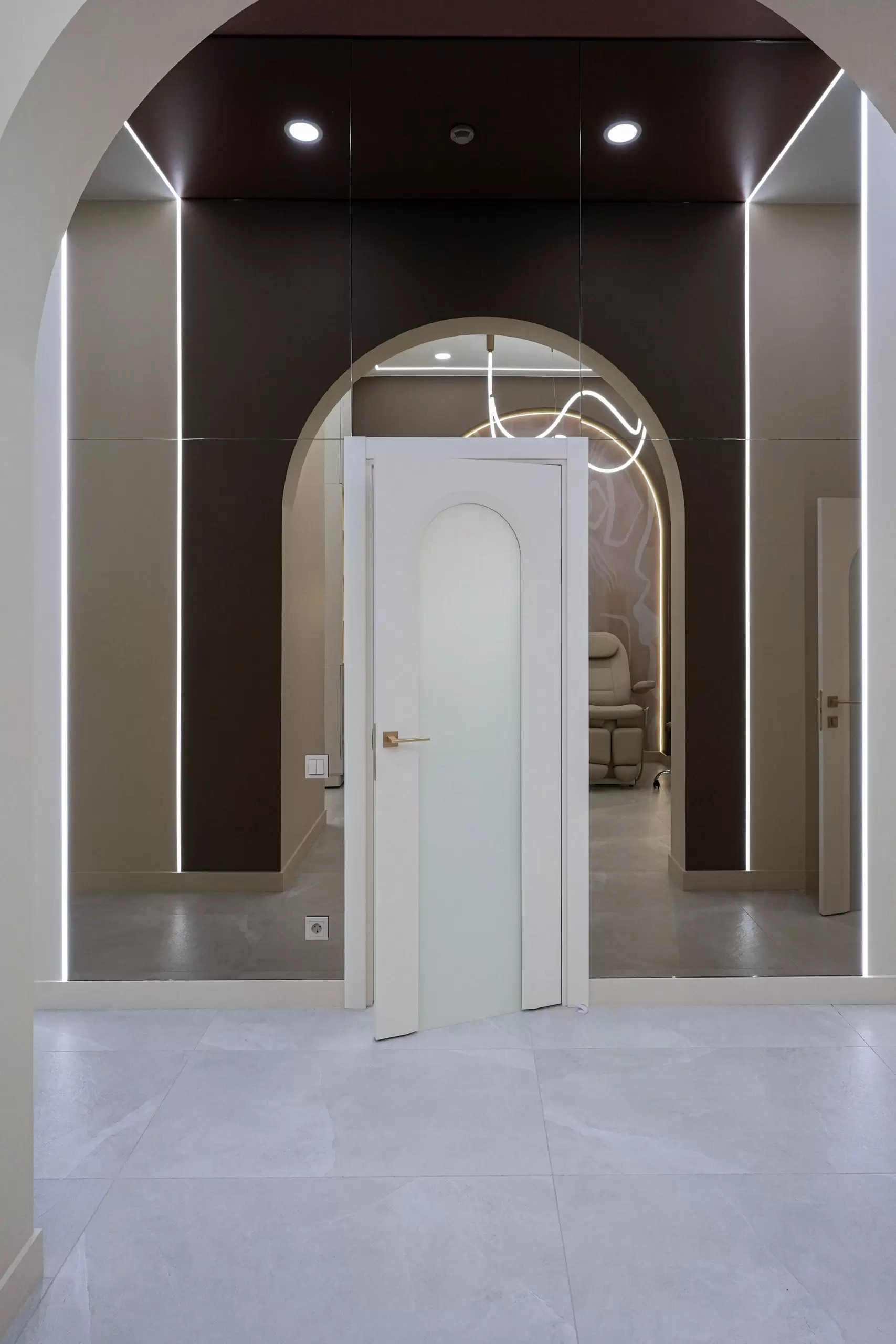 salon-krasoty-istok 1