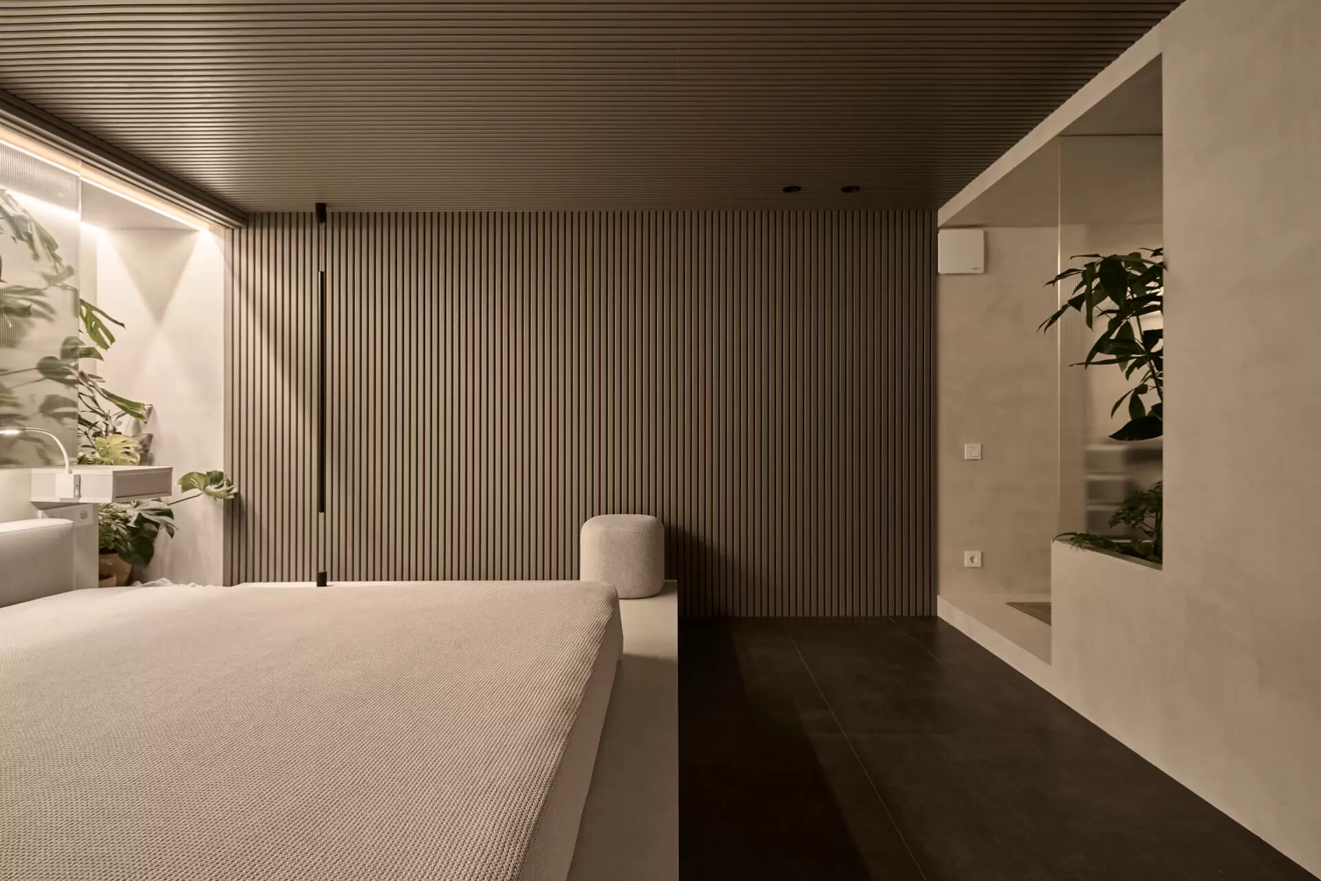 simfoniya-sveta-dlya-spalni-v-tsokolnom-etazhe 3