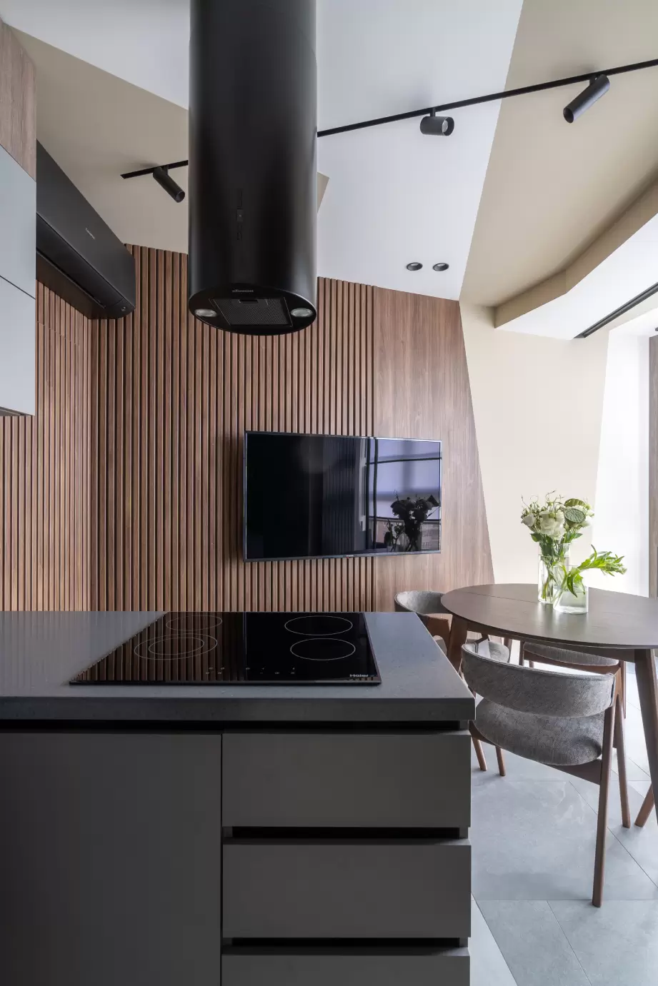 pyatiugolnaya-kukhnya 1