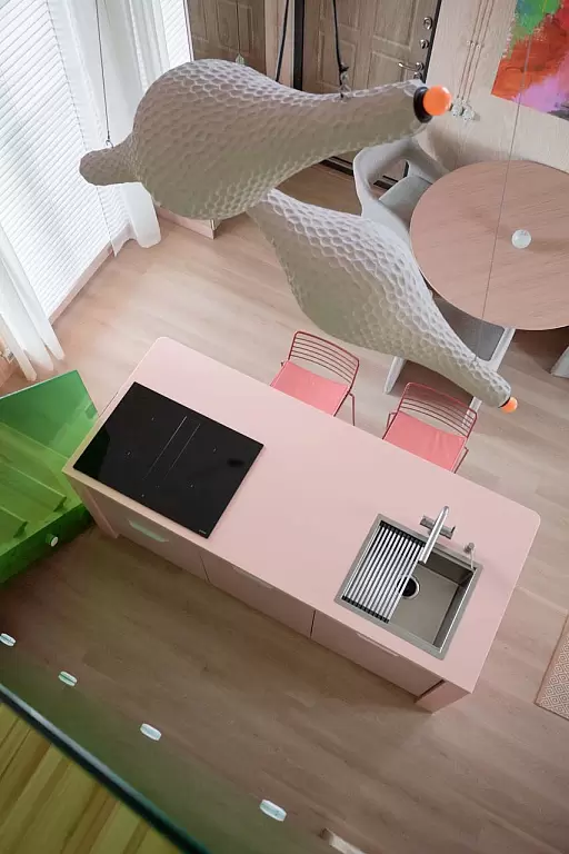 kukhnya-so-vtorym-svetom-5