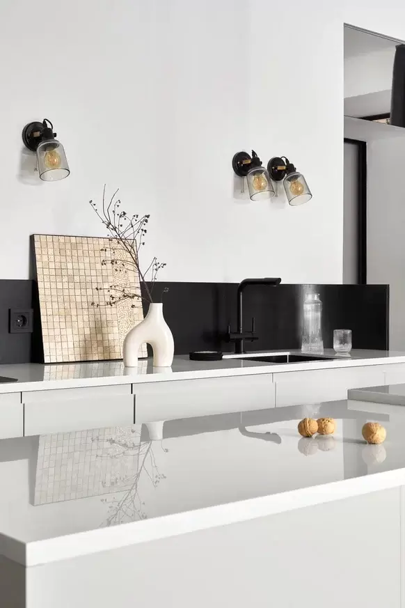 kukhnya-gostinaya-i-selskiy-minimalizm-17